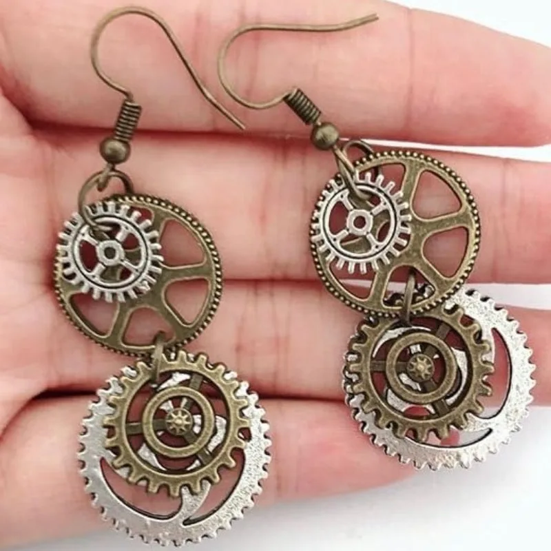 Ansicht 2 — Steampunk-Ohrringe – Zahnrad