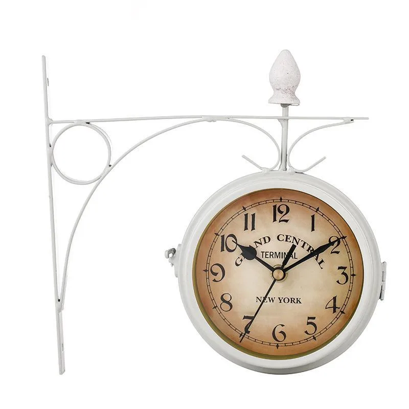 Ansicht 2 — Steampunk-Uhr – Stil Bahnhofsstil