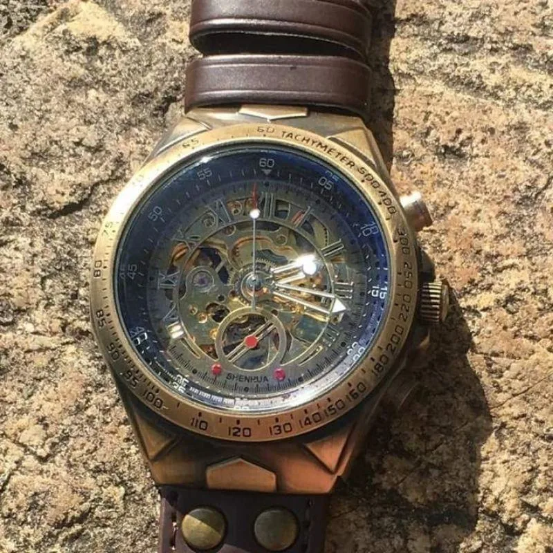 Ansicht 8 — Steampunk-Uhr – Skelett
