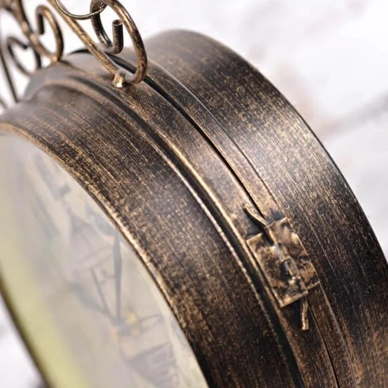 Ansicht 2 — Steampunk-Uhr – Bahnhofsstil Zweiseitig