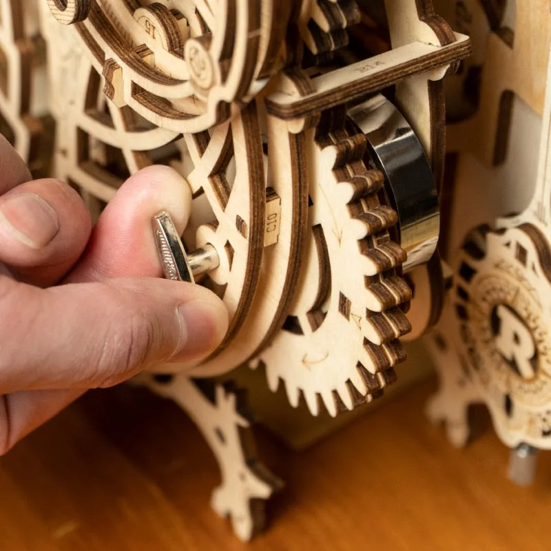 Ansicht 4 — Modellbausatz – Holz Uhr Eule