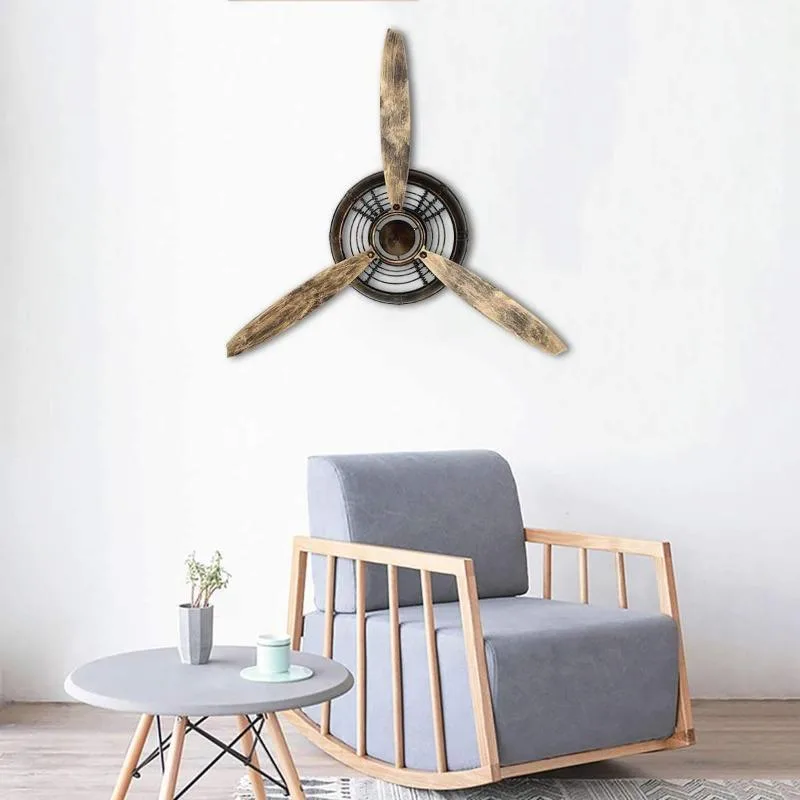 Ansicht 2 — Steampunk-Uhr – Flugzeugpropeller