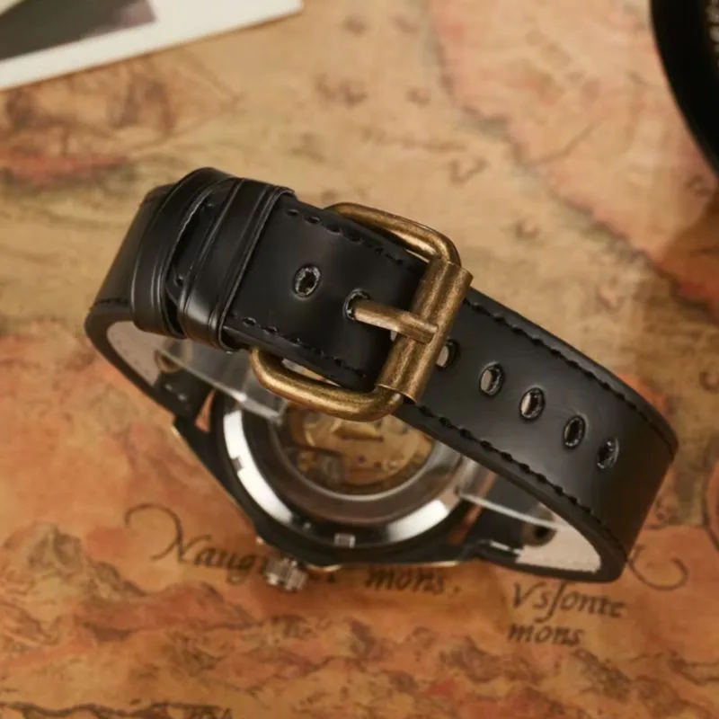 Ansicht 4 — Herrenuhr mit sichtbarem Uhrwerk